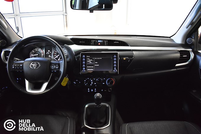 TOYOTA Hilux 2.8 D 4WD 4 porte Double Cab Lounge